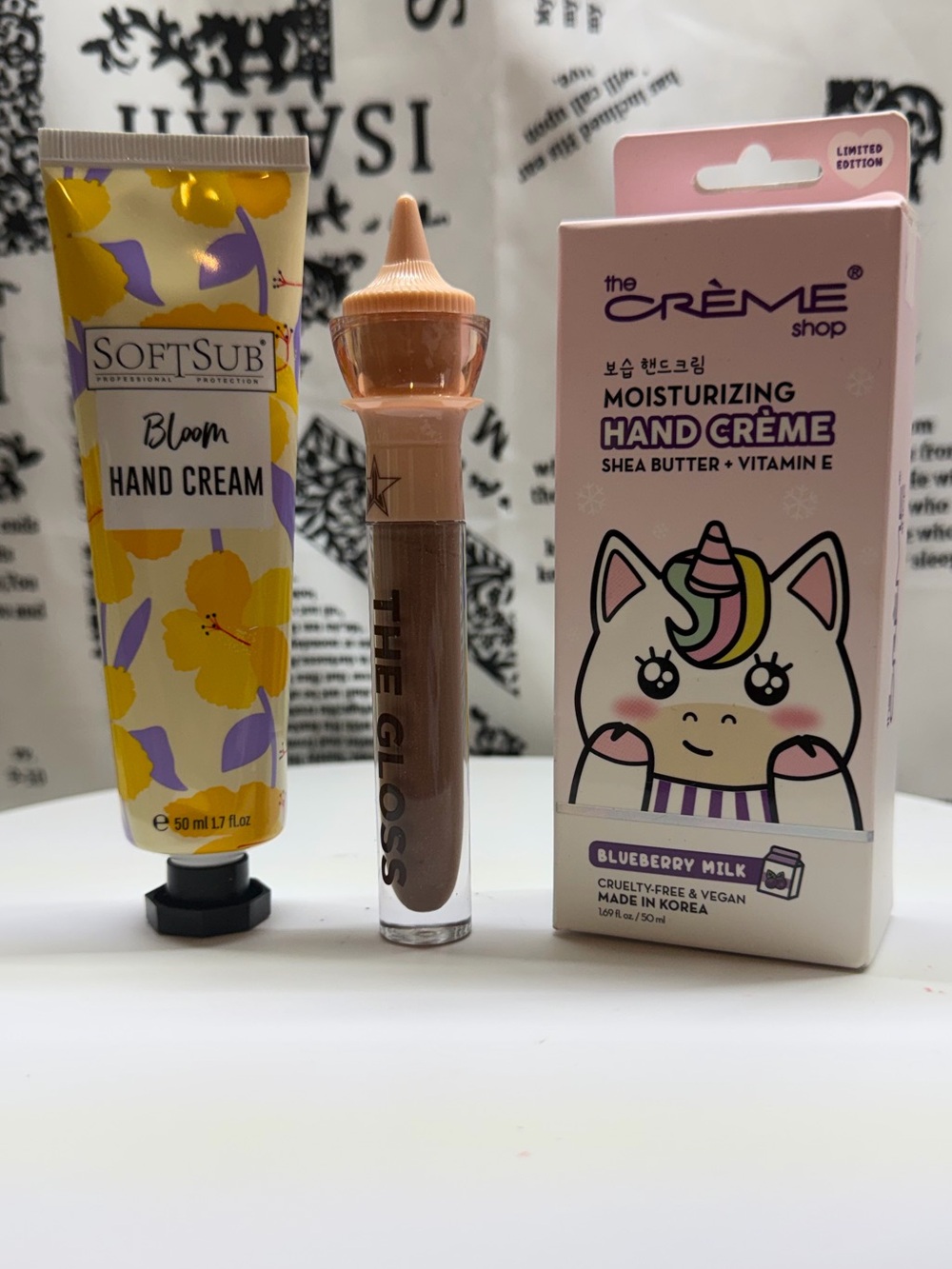 2 Hand lotion with The Gloss